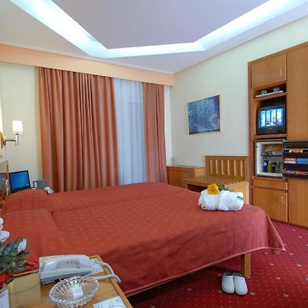 Hotel Olympic Ioannina Buitenkant foto